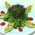 Salada verde ao molho balsâmico e endívia recheada com pasta de bacalhau